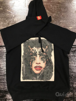 FELPA CON CAPPUCCIO SENZA MARSUPIO foto-10187