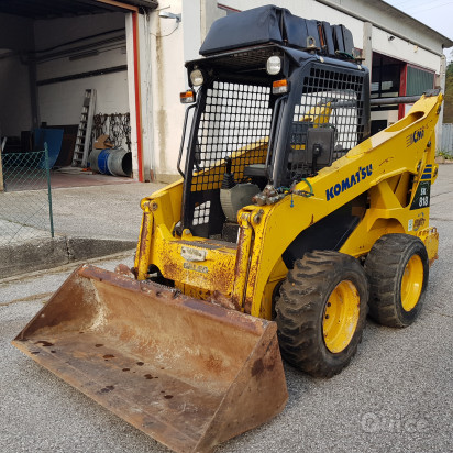 Minipala gommata Komatsu SK 818 H foto-64406