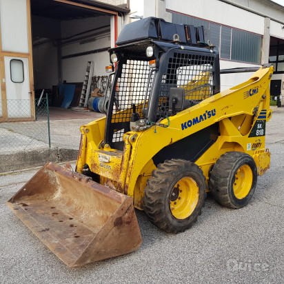 Minipala gommata Komatsu SK 818 H foto-64404