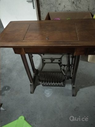 Antica macchina per cucire  foto-10632