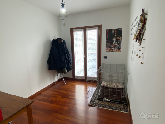 MOLTO LUMINOSO ED IN ECCELLENTE STATO D'USO foto-69744