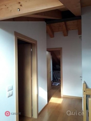 Appartamento su due piani  foto-11152