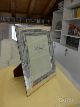 CORNICE PORTARITRATTO PORTAFOTO ARGENTO SEVEN DA TAVOLO 34 x 29 CON VETRO foto-82268