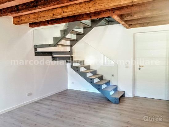 DUPLEX SU PALAZZETTO STORICO RISTRUTTURATO foto-14872