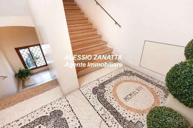 Bicamere ultimo piano in villa con parco secolare a San Biagio di Callalta foto-107893