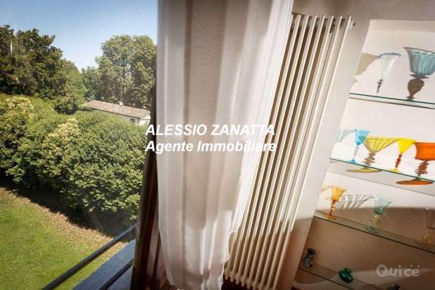 Bicamere ultimo piano in villa con parco secolare a San Biagio di Callalta foto-107897