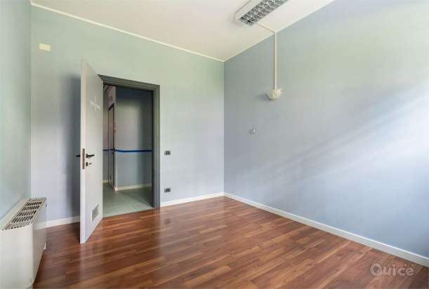 SPAZIO COMMERCIALE IN POSIZIONE STRATEGICA a Treviso foto-107938