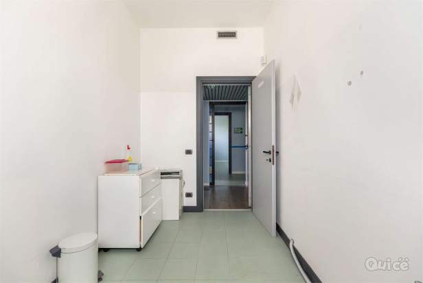 SPAZIO COMMERCIALE IN POSIZIONE STRATEGICA a Treviso foto-107941