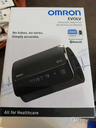 EVOLV OMRON misuratore di pressione da braccio foto-1193