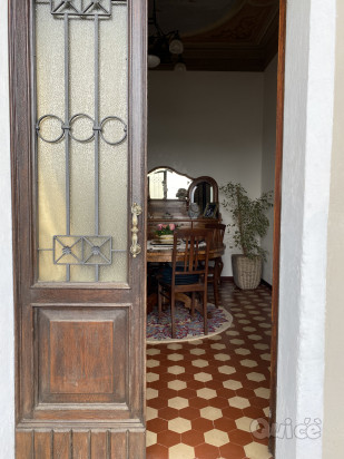 Villa del 900 con annesso capannone foto-130011