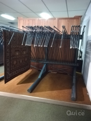 ESPOSITORE TAPPETI IN FERRO VERNICIATO foto-135983