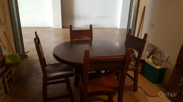 Vendo tavolo rotondo in legno con sedie foto-19289