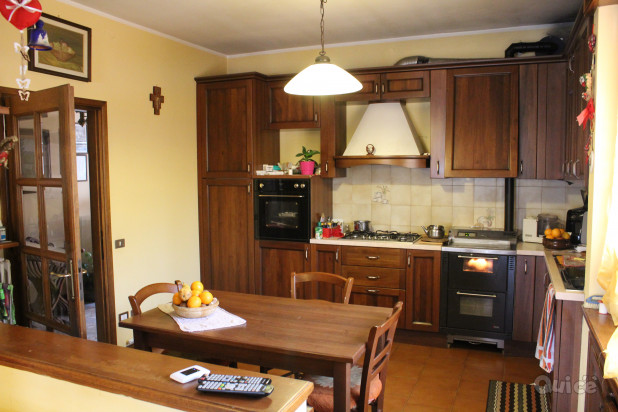 Appartamento tre camere foto-12376