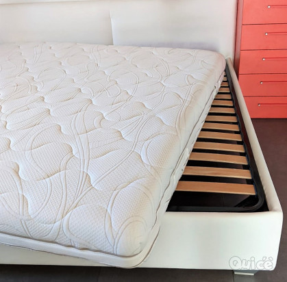 Letto king size comprensivo di rete e materasso foto-148848