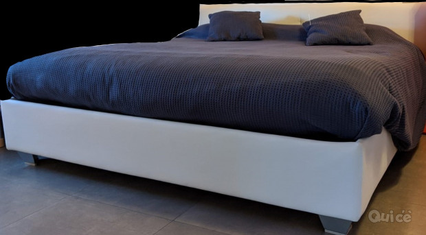 Letto king size comprensivo di rete e materasso foto-19697