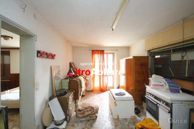 Porzione di testa in corte da ristrutturare. Grand a Borgo Valbelluna foto-153045