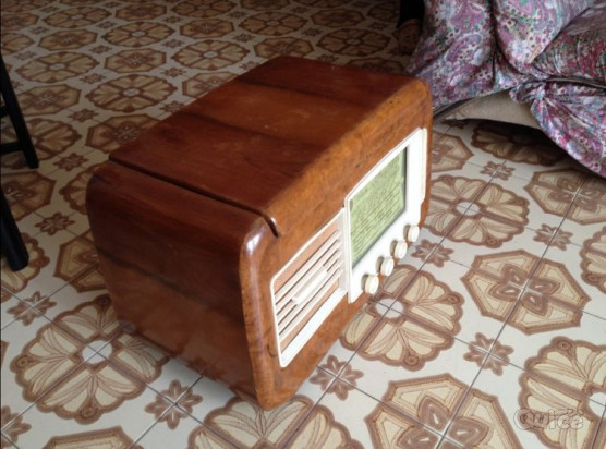 RADIO ANTICA A VALVOLE , MARCA WATT RADIO. ANNO 1952. MATERIALE RADICA DI NOCE  foto-178119