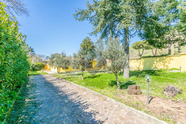 Bifamiliare in vendita a Grottaferrata (RM) foto-213582