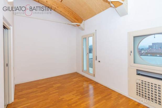 Attico in affitto a Vicenza (Vicenza) foto-244845