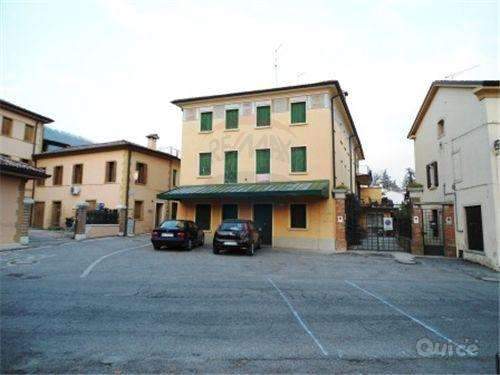 Casa singola di notevole metratura a Pieve di Soligo foto-257500