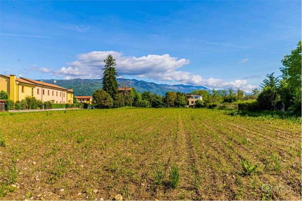 CORDIGNANO PONTE MUDA RUSTICO CON MQ. 4000 TERRENO a Cordignano foto-29770