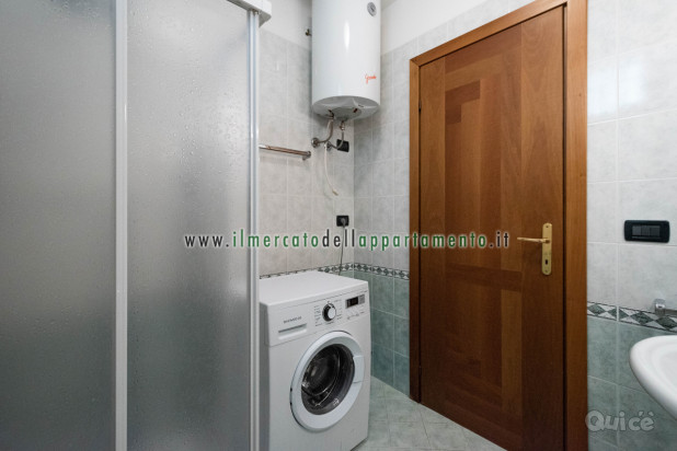 Lignano, ampio trilocale con doppi servizi, posizione centrale foto-267031