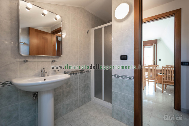 Lignano, appartamento trilocale mansardato tra il centro e la spiaggia foto-267048