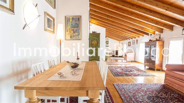 LUMINOSISSIMO ATTICO TRICAMERE A PONZANO VENETO a Ponzano Veneto foto-33111