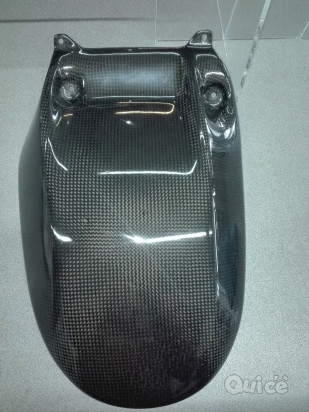 Parafango posteriore in Carbonio per Aprilia Rsv/Tuono 1000  foto-308471