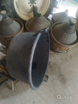 Botti vino vetroresina torchio damigiane spremitrice elettrica ecc.. foto-314720