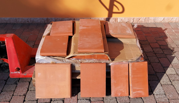 PIASTRELLE IN COTTO FIORENTINO  foto-318375