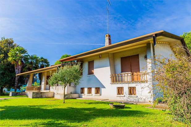 VAZZOLA : IMPORTANTE VILLA DI MQ. 400 SU 1 LIVELLO a Vazzola foto-38046