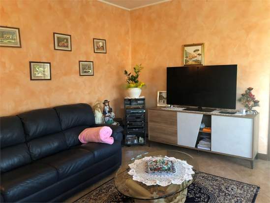 APPARTAMENTO 3 CAMERE con GIARDINO S.Giacomo a Vittorio Veneto foto-339021