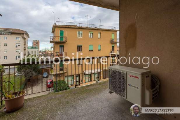 COMODO BICAMERE TV  NORD CON TERRAZZO ABITABILE a Treviso foto-344214