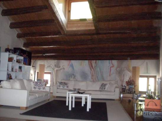 VITTORIO VENETO, Serravalle BELLA MANSARDA a Vittorio Veneto foto-348673