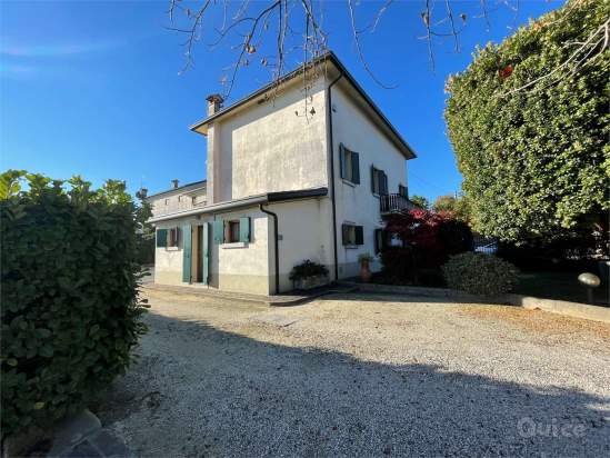 2 ABITAZIONI CON AMPIO GIARDINO A CARPESICA a Vittorio Veneto foto-349301