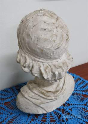 Busto / Volto in gesso fanciulla mezzo busto foto-351295