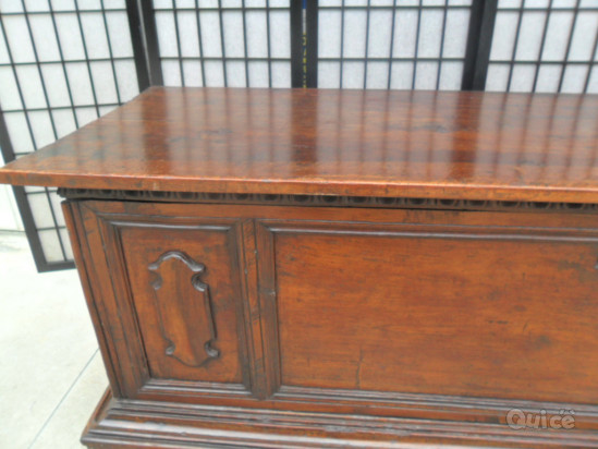 Cassapanca in noce del 1700  foto-22189