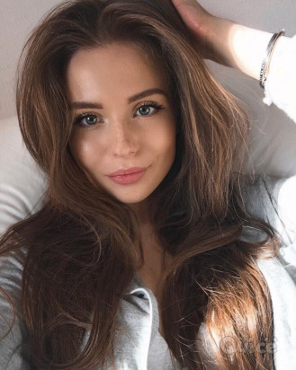 RAGAZZA DAL ESTERO,CERCO AMICO IN ITALIA foto-40982