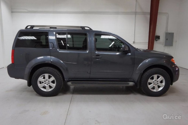 Nissan Pathfinder SE del 2010 foto-367808