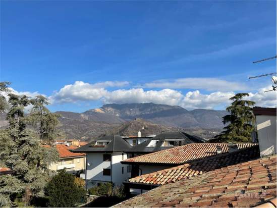 APPARTAMENTO CON SPLENDIDO TERRAZZO AI FRATI a Vittorio Veneto foto-368414