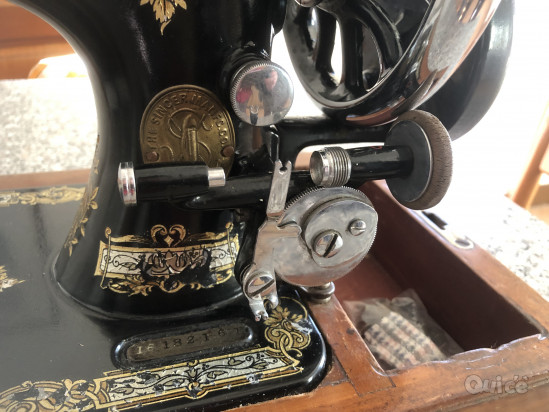 Macchina Singer anno 1899 foto-370609