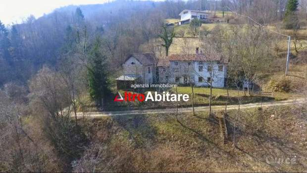 Bosco ceduo di 30.000 mq con rustico da ristruttur a Borgo Valbelluna foto-380174