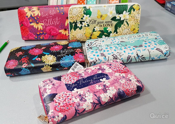 PORTAFOGLIO DONNA SIMILPELLE C/STAMPA FLOREALE CM 20X10  EURO 11,50 foto-45008