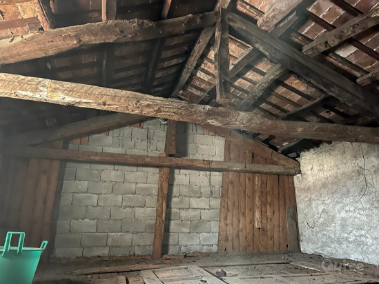 Porzione centrale suddivisa in 3 piani - V1490 foto-390300