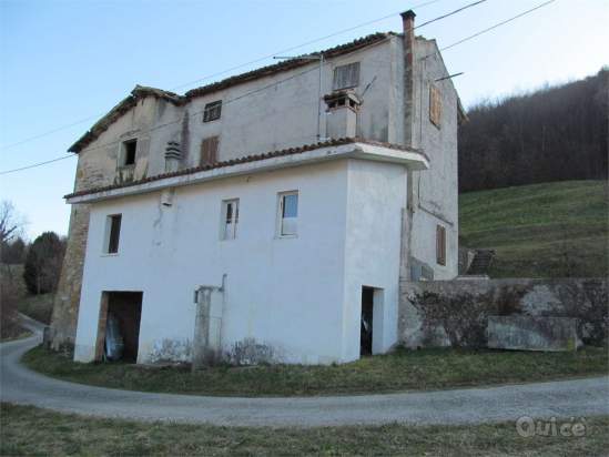 RUSTICO CON TERRENO tra TARZO E VITTORIO a Tarzo foto-24883