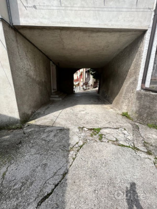 Porzione centrale con magazzino - V1492 foto-46816