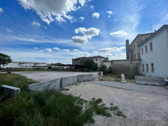 Complesso di appartamenti ed attività commerciali - V1495 foto-401036