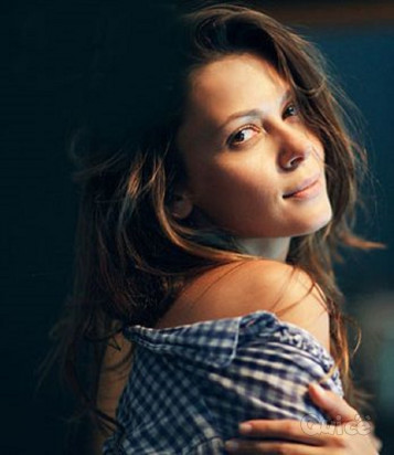 ragazza onesta e romantica in ricerca di uomo per la vita insieme foto-47974