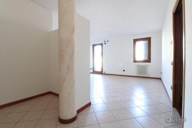 Bicamere con 36 mq di zona giorno RIF. L003 foto-30832